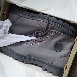 NWT Palladium Pampa Hi Originale Sz12